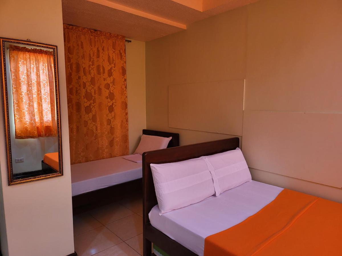 Rooms R Us - Voyagers Palace Puerto Princesa Exterior foto