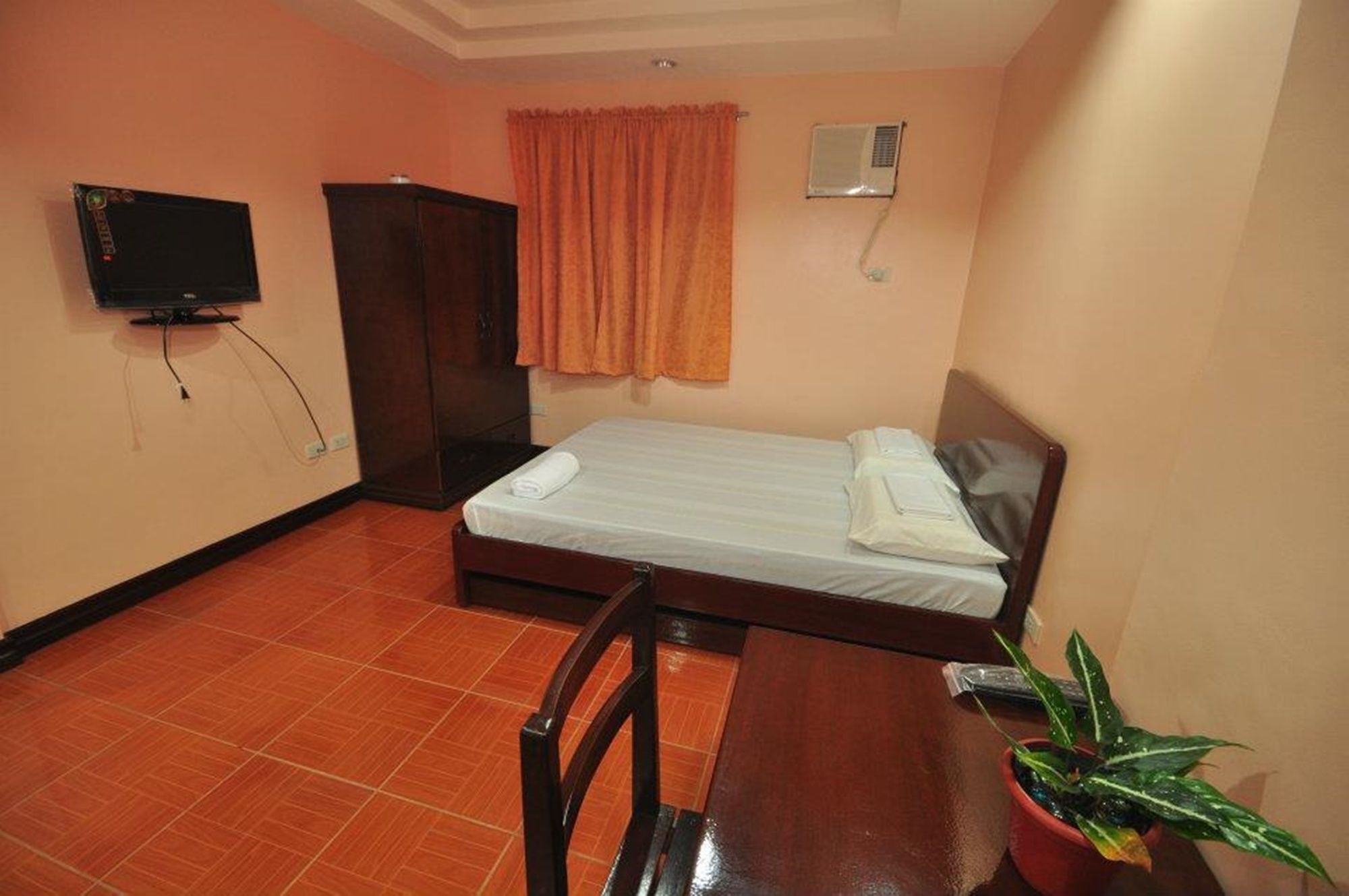 Rooms R Us - Voyagers Palace Puerto Princesa Exterior foto